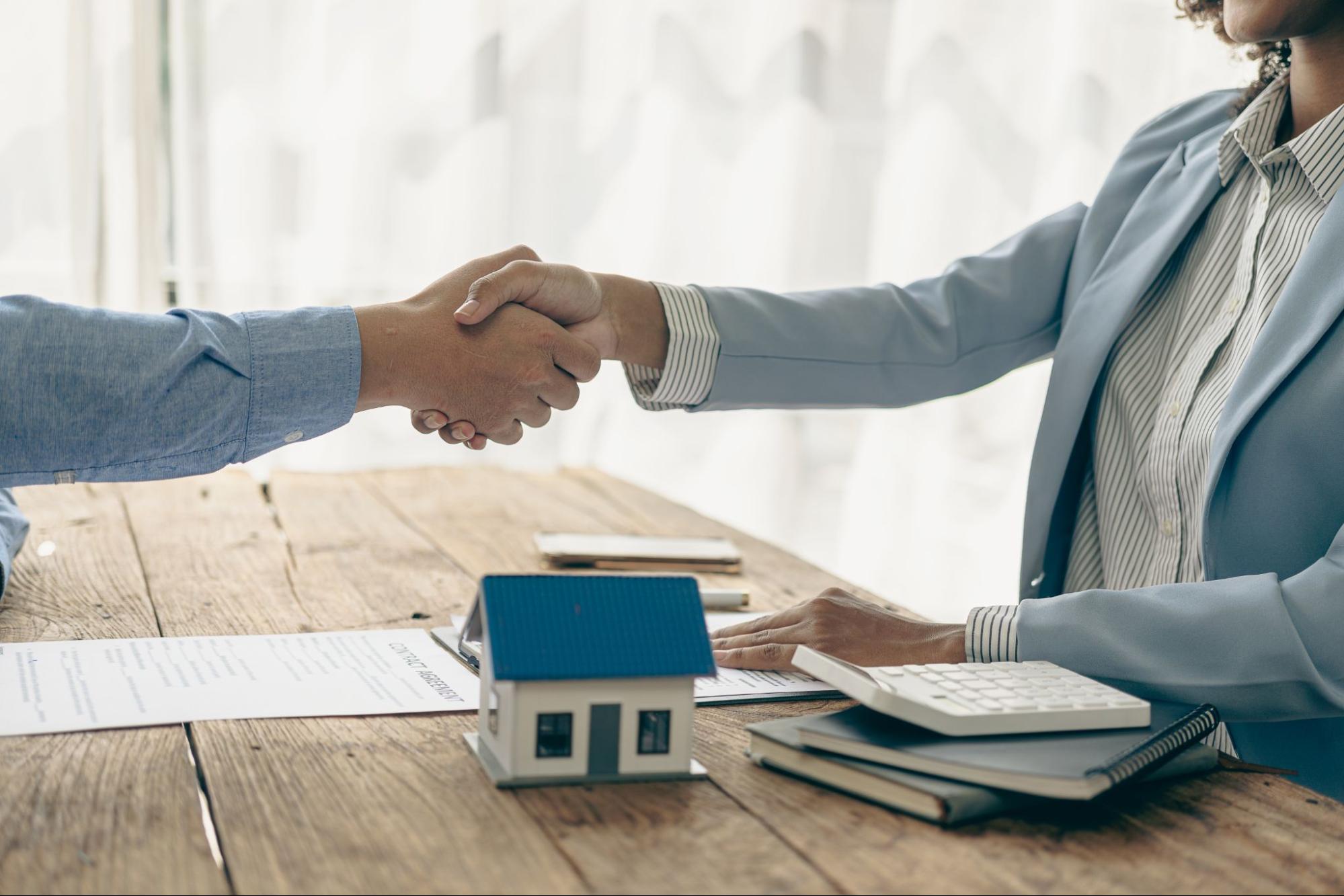 We Buy Houses in Las Vegas with Open or Expired Permits: How to Close Without Delays